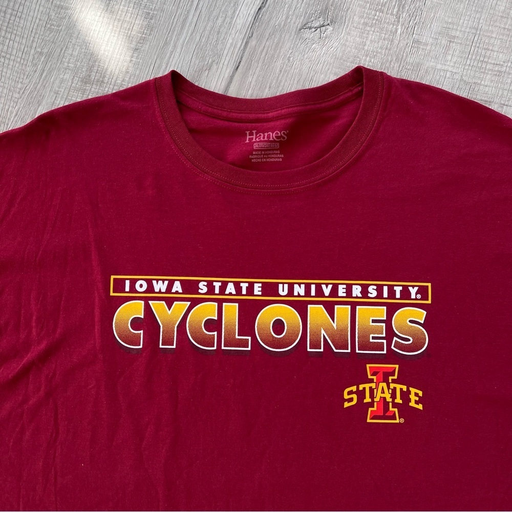 Iowa State University Cyclones T-Shirt NWT 2XL Men's Short Sleeve Top Red Sporty - Picture 2 of 9